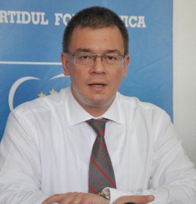 MRU: Izolarea politică a lui Băsescu, cauzată de Udrea